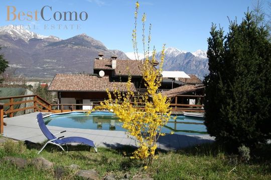 Detached house in Colico