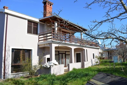 Detached house in Valbandon
