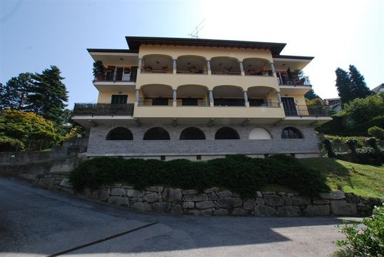 Penthouse in Stresa