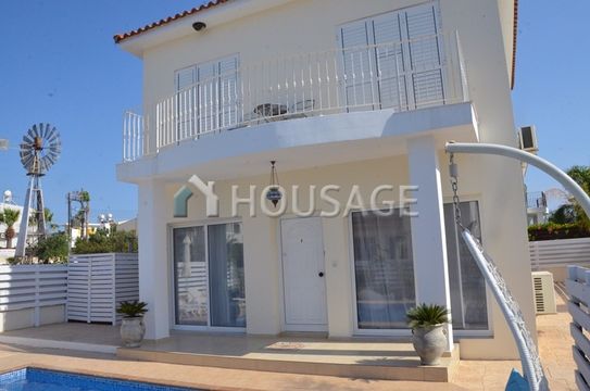 Detached house in Protaras