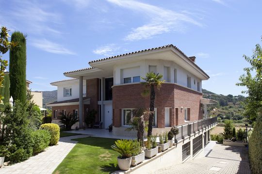 Villa in Argentona