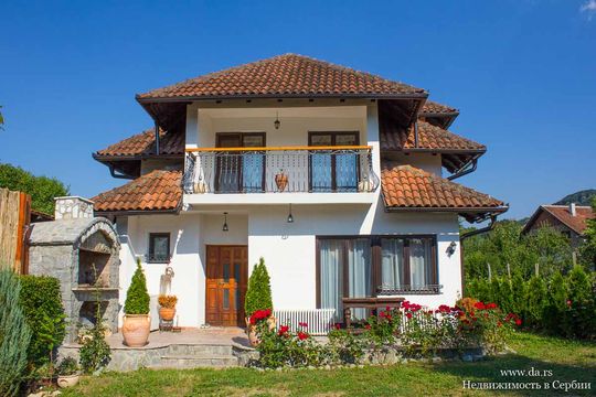 Detached house in Loznica