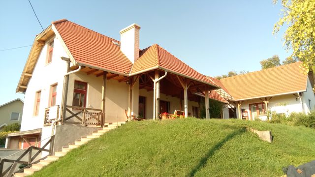 Semi-detached house in Tordas