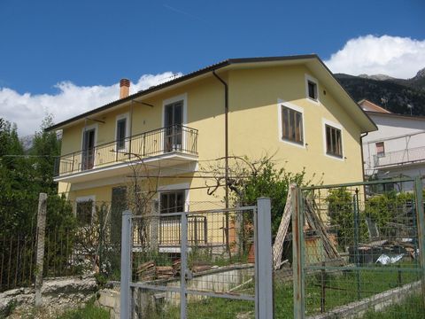 Detached house in Sulmona