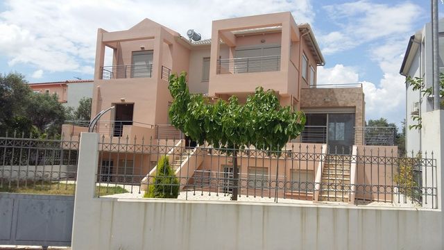Apartment house in Achaea