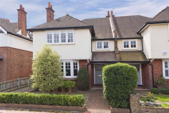 House in Thames Ditton
