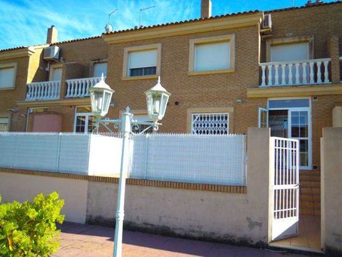 Semi-detached house in Valencia