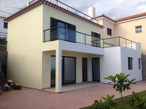 Detached house in Funchal