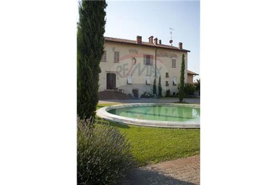 Villa in Pavia