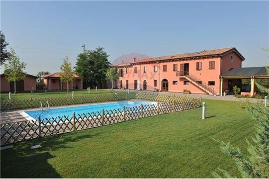 Villa in Bologna