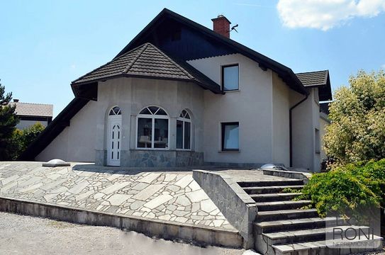 Detached house in Domzale