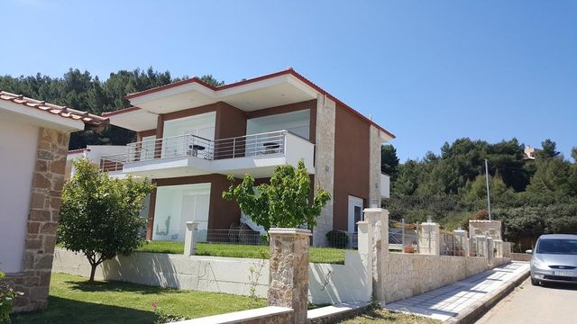 House in Nea Poteidaia