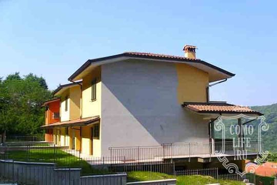 Villa in Massino Visconti
