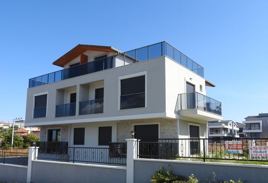 Semi-detached house in Izmir