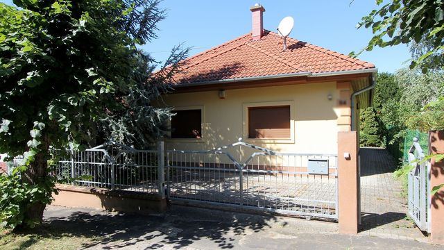 Detached house in Heviz