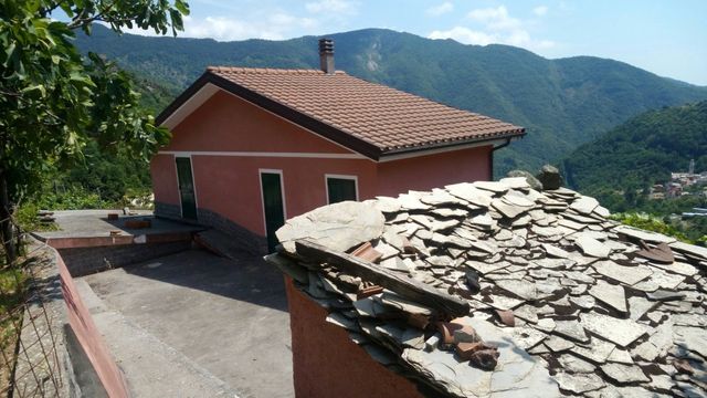 House in Borzonasca