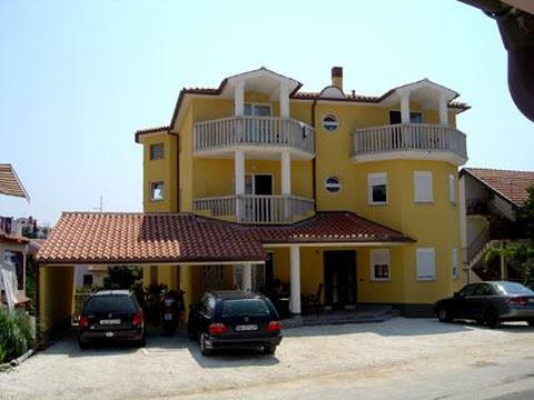Apartment house in Pula