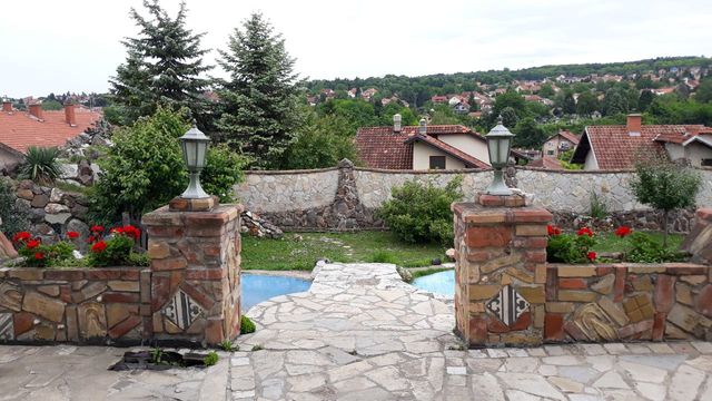 Villa in Sremska Kamenica