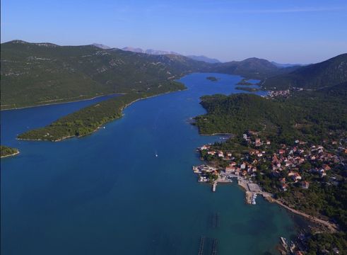 Land in Dubrovnik