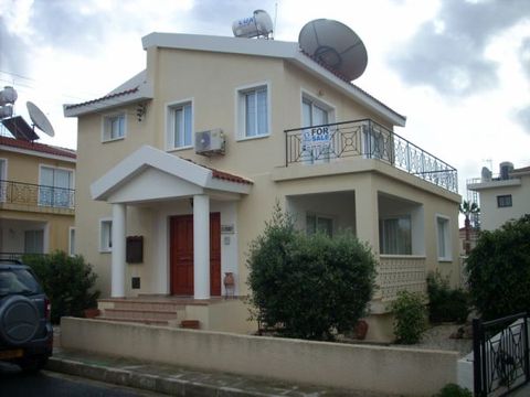 Villa in Chloraka